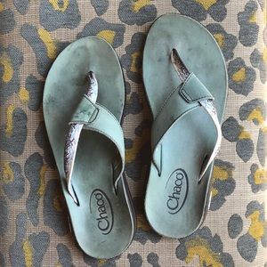 Chaco 8 NARROW Read! leather flip flop sandals